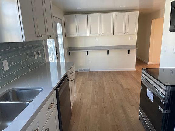 2nd image of 109 Blanche St