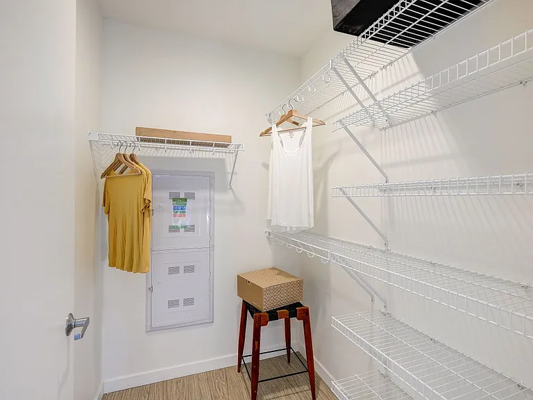 Augusta Apartments — Photo 8