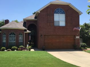 1106 Skyline Ct, Grapevine, TX 76051