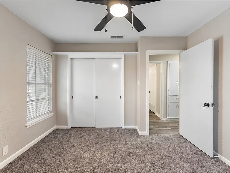4937 Holmes Dr — Photo 18