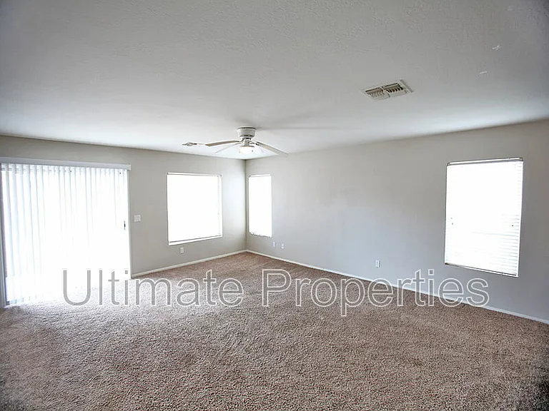 21983 W Gardenia Dr — Photo 4