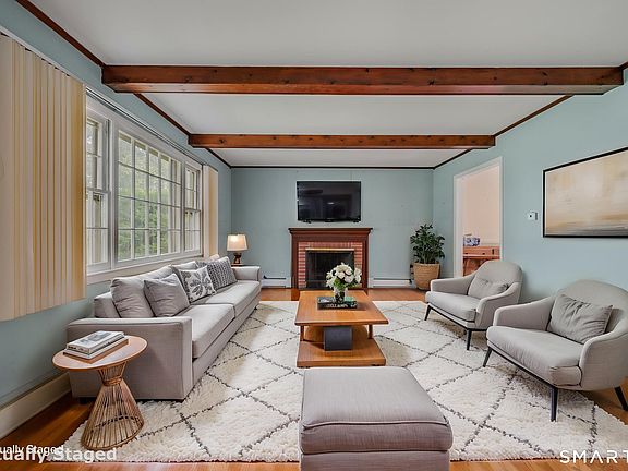 5th image of 34 Green Briar Road