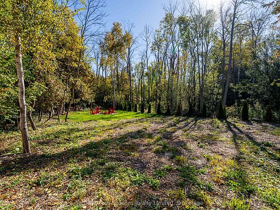 4th image of 9746 Beachwood Rd