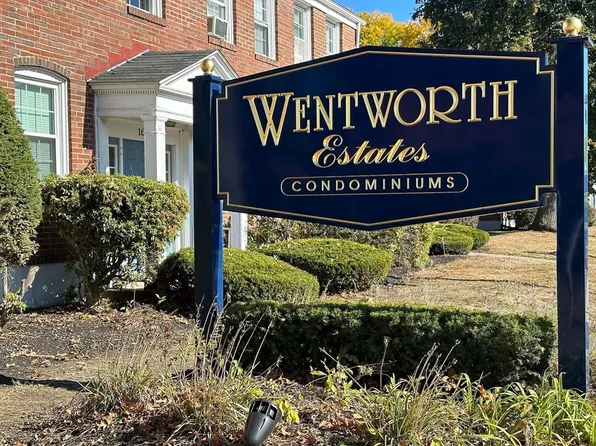 33 Colony Rd APT 1A, West Springfield, MA 01089