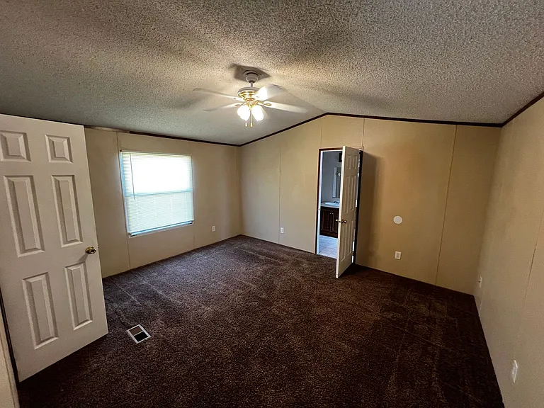 3900 Weston St — Photo 23