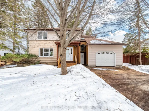 22 Cabot Pl, Deep River, ON K0J 1P0