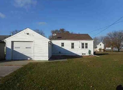 2nd image of 2629 Warford St