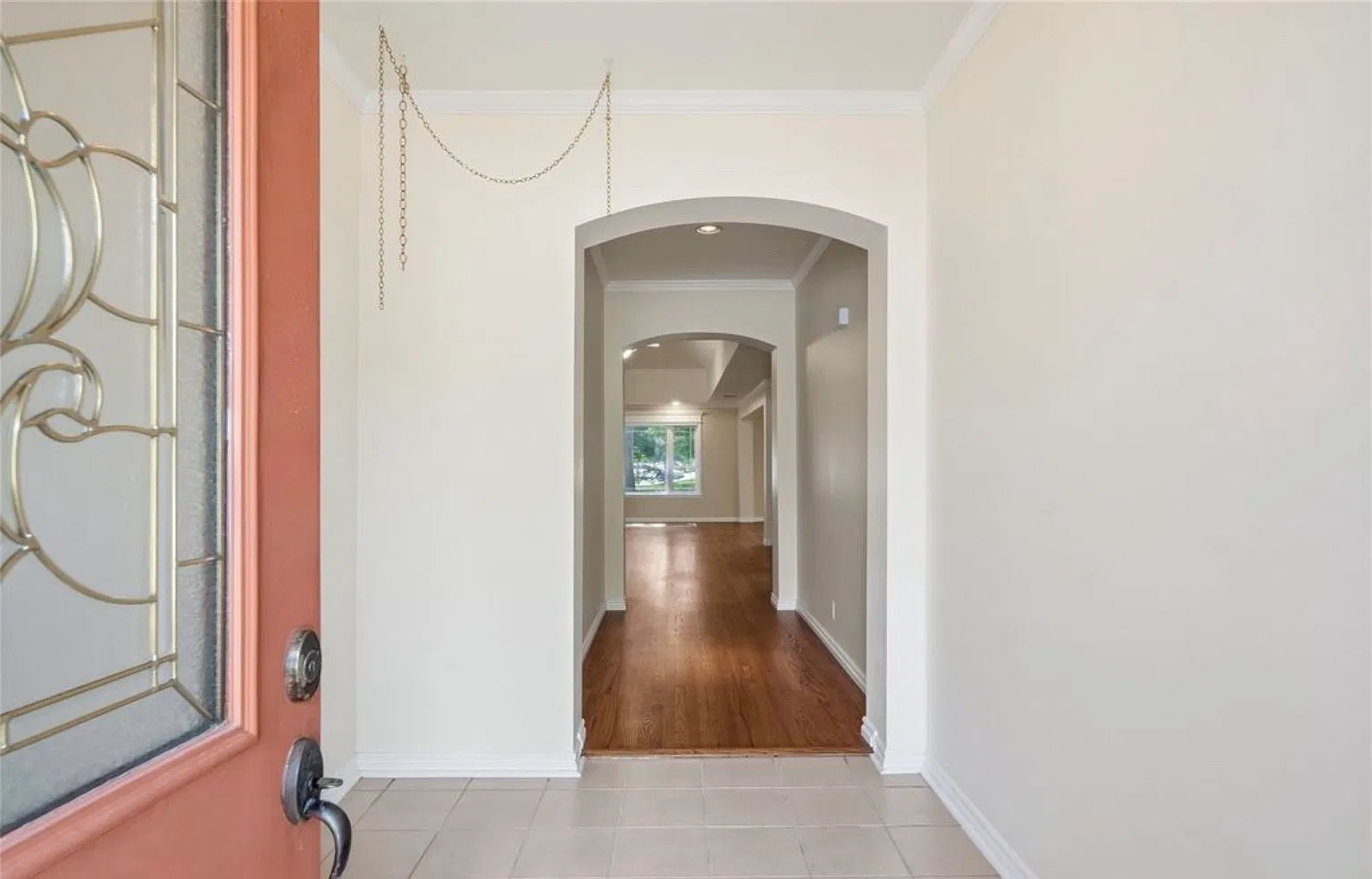 3 bed, 2331 sqft, $2,495 — Photo 4