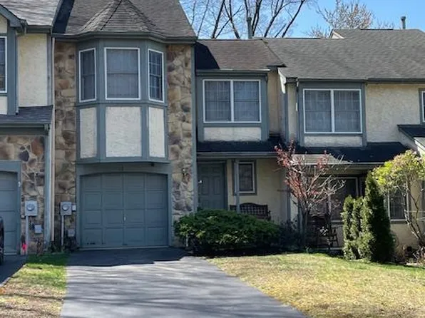 15 Dorchester Dr, East Brunswick, NJ 08816