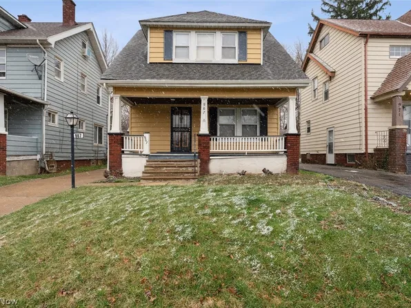 967 Selwyn Rd, Cleveland Heights, OH 44112