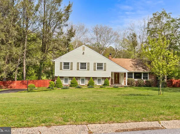 210 Timber Jump Ln, Media, PA 19063