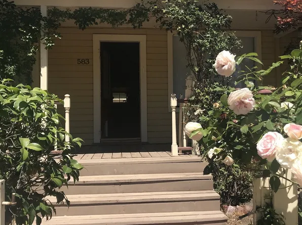 583 N 5th Ave, Gold Hill, OR 97525