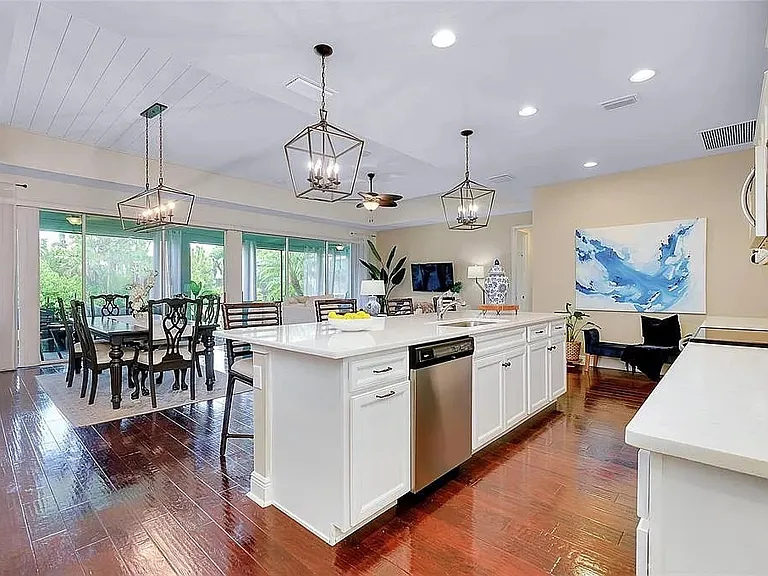 11560 Tapestry Ln — Photo 3