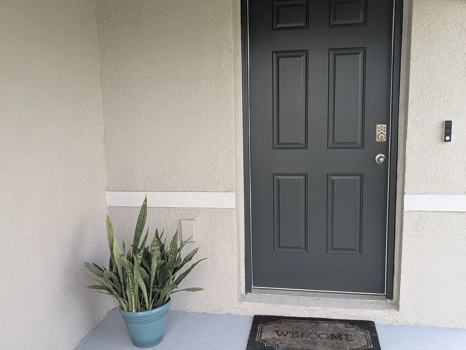 4 bed, 2260 sqft, $3,300 — Photo 4