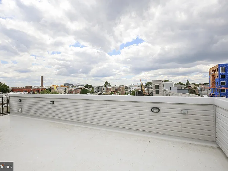 2441 Coral St — Photo 42