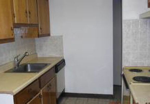 2nd image of 10053 Independence Dr