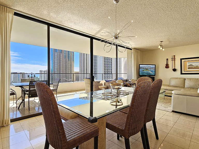Ceiling to Floor Lanai Windows in living room facing Diamond Head, Fort DeRussy and the ocean