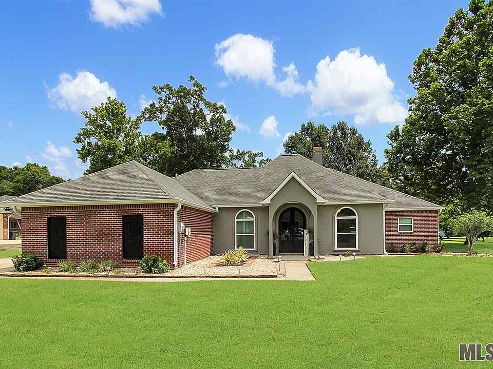 1st image of 18286 Magnolia Oaks Dr