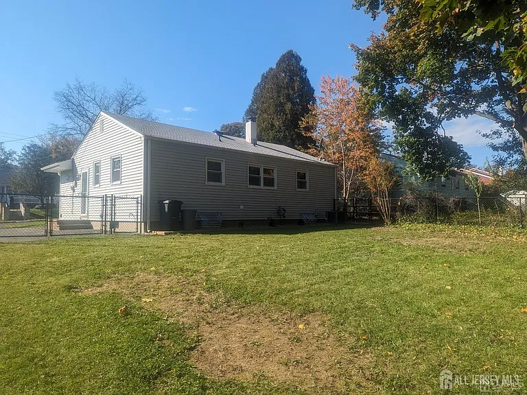 6 Hillside Ave — Photo 24