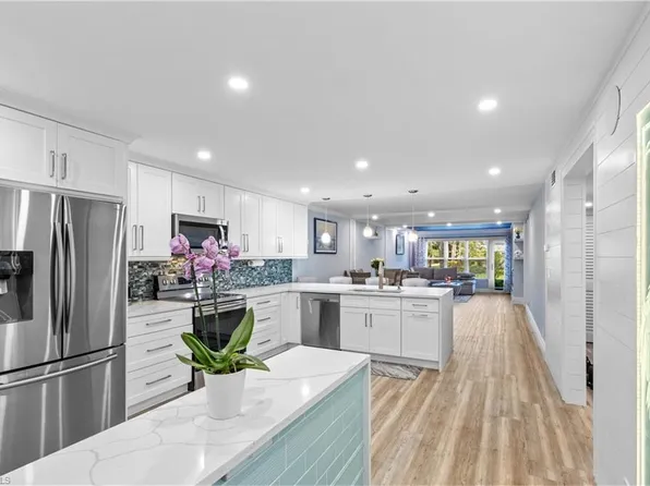 4140 Looking Glass LN #7, NAPLES, FL 34112