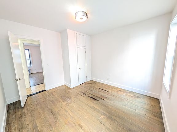 5th image of 1212 Lincoln Pl #C1