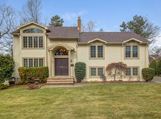 63 Havenwood Dr, Livingston, NJ 07039