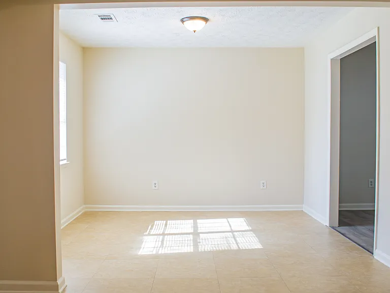 608 Wood Knoll Ct — Photo 12