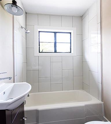 5th image of 104 E Madison St #4