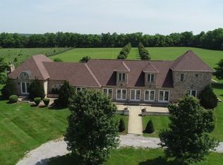 280 Sarah Blake Ln, Versailles, KY 40383