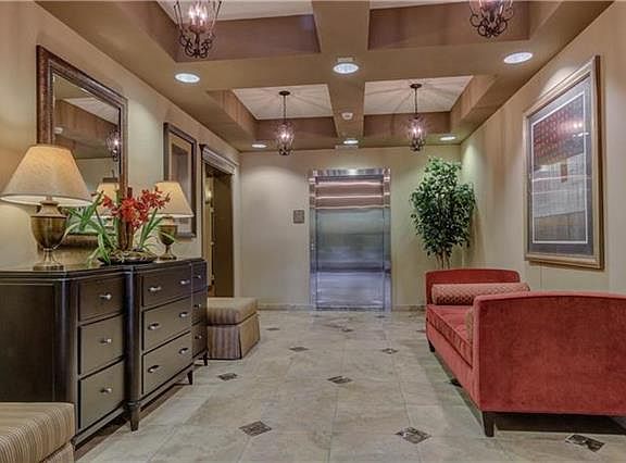 3rd image of 3800 N Mulberry 303 Dr #303