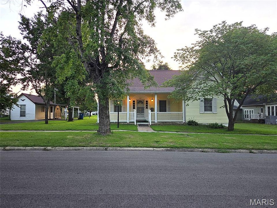 1st image of 207 N Marion St