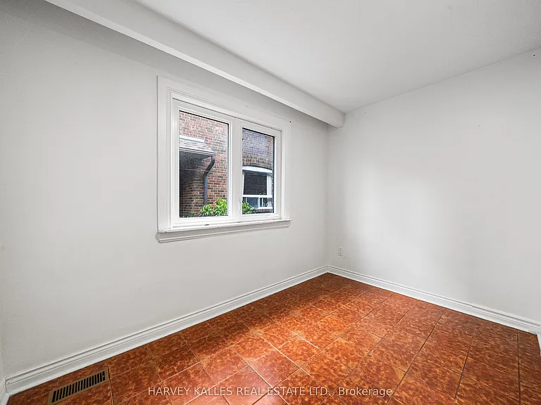 49 Fairbank Ave #MAIN — Photo 12