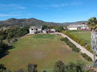 2912 Jesmond Dene Heights Rd, Escondido, CA 92026