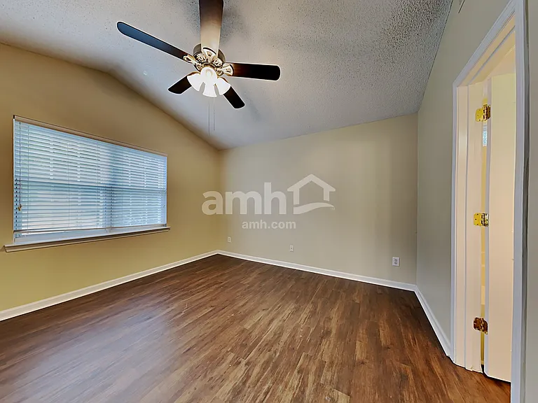 12012 Evergreen Hollow Dr — Photo 10