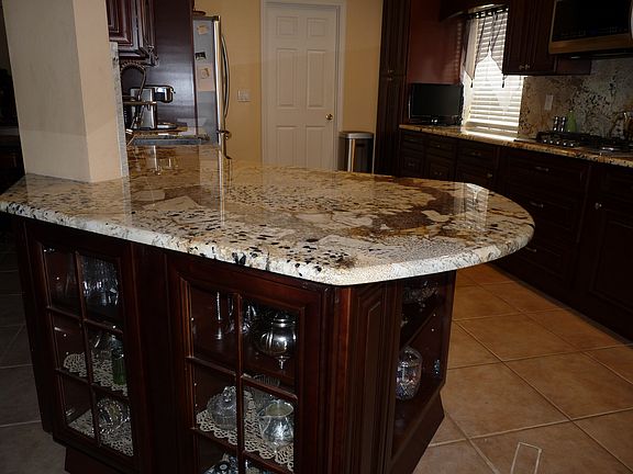 2nd image of 202 Verbena St
