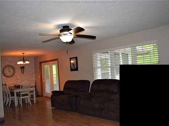 3rd image of 1921 Winding Hill Dr