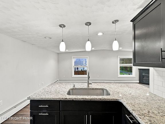 5th image of 77 Winship Rd