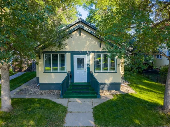 7 Shirley Ct, Minot, ND 58703