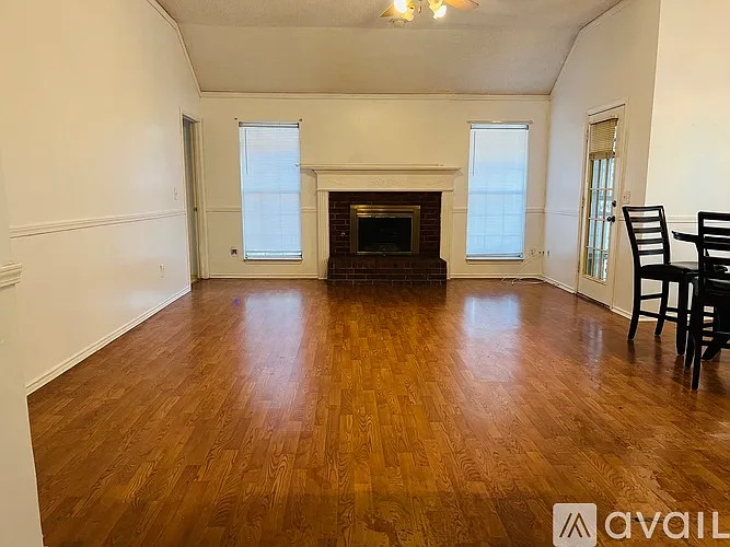 7836 Squire Ln — Photo 6