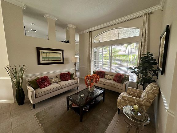 3rd image of 903 NW 118th Way