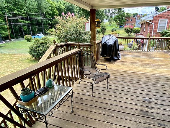 5th image of 5808 Maywood Ave