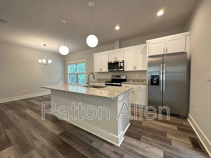 3 bed, 2.5 bath, 1435 sqft, $2,300 — Photo 4