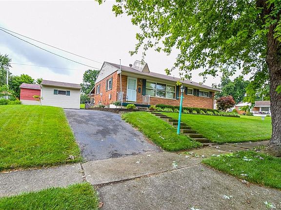 3rd image of 506 Douglas Dr