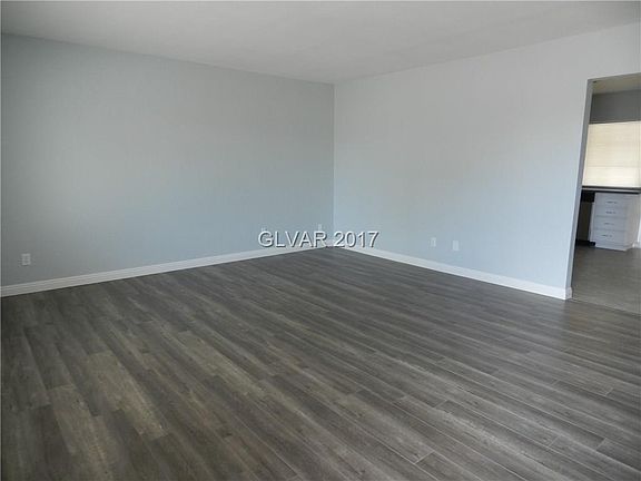 4th image of 4716 Greencreek Dr