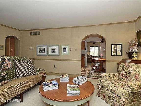 4th image of 2924 Greenhill Ct