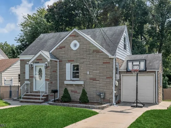164 Palsa Ave, Elmwood Park Boro, NJ 07407