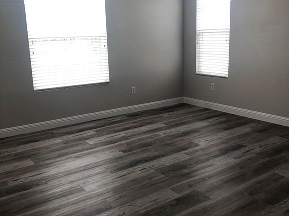 5th image of 41940 Davenport Way Unit A