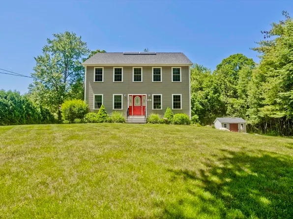 53 Porter St, Granby, MA 01033
