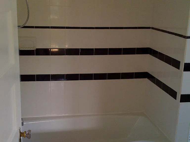 209 Grayling Ave — Photo 6