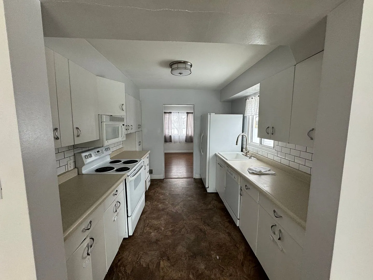 Beautiful updated home — Photo 4